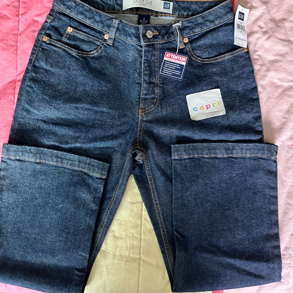 Gap boot cut capri